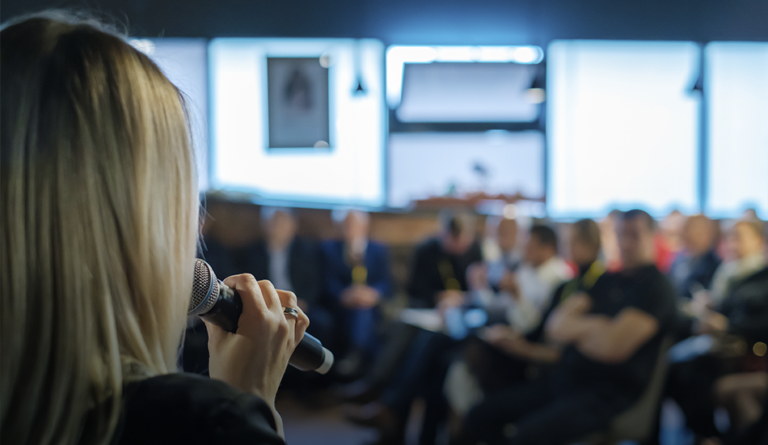 A diferença que a mulher faz na política