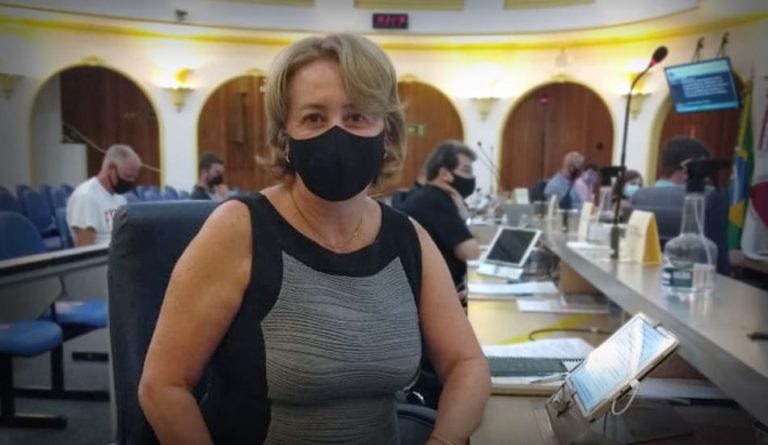 Dra Regina Cioffi convida mulheres a participarem da política