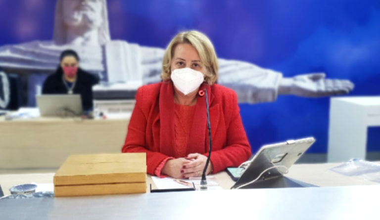 Na Semana Mundial do Aleitamento Materno, Dra. Regina requer audiência Pública para implantação do Banco de Leite Materno em Poços de Caldas