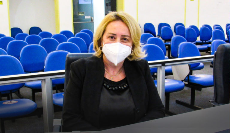 Dra. Regina mostra perplexidade ao receber resposta do executivo sobre os Precatórios do Município