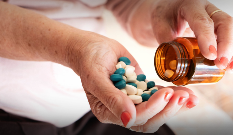MEDICAMENTOS EM CASA E A IMPORTÂNCIA DE NÃO INTERROMPER UM TRATAMENTO