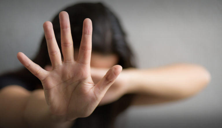 A violência contra mulher é um ciclo e é nosso dever rompê-lo